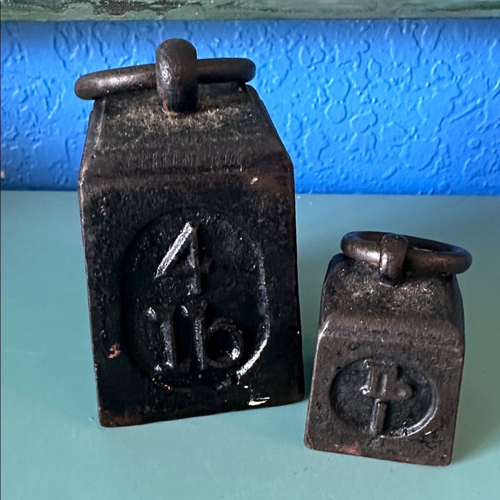 Vintage Cast Iron Weights Set - Black